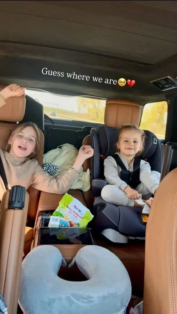 Єлизавета Юрушева з доньками приїхала в Україну Єлизавета Юрушева з доньками приїхала в Україну