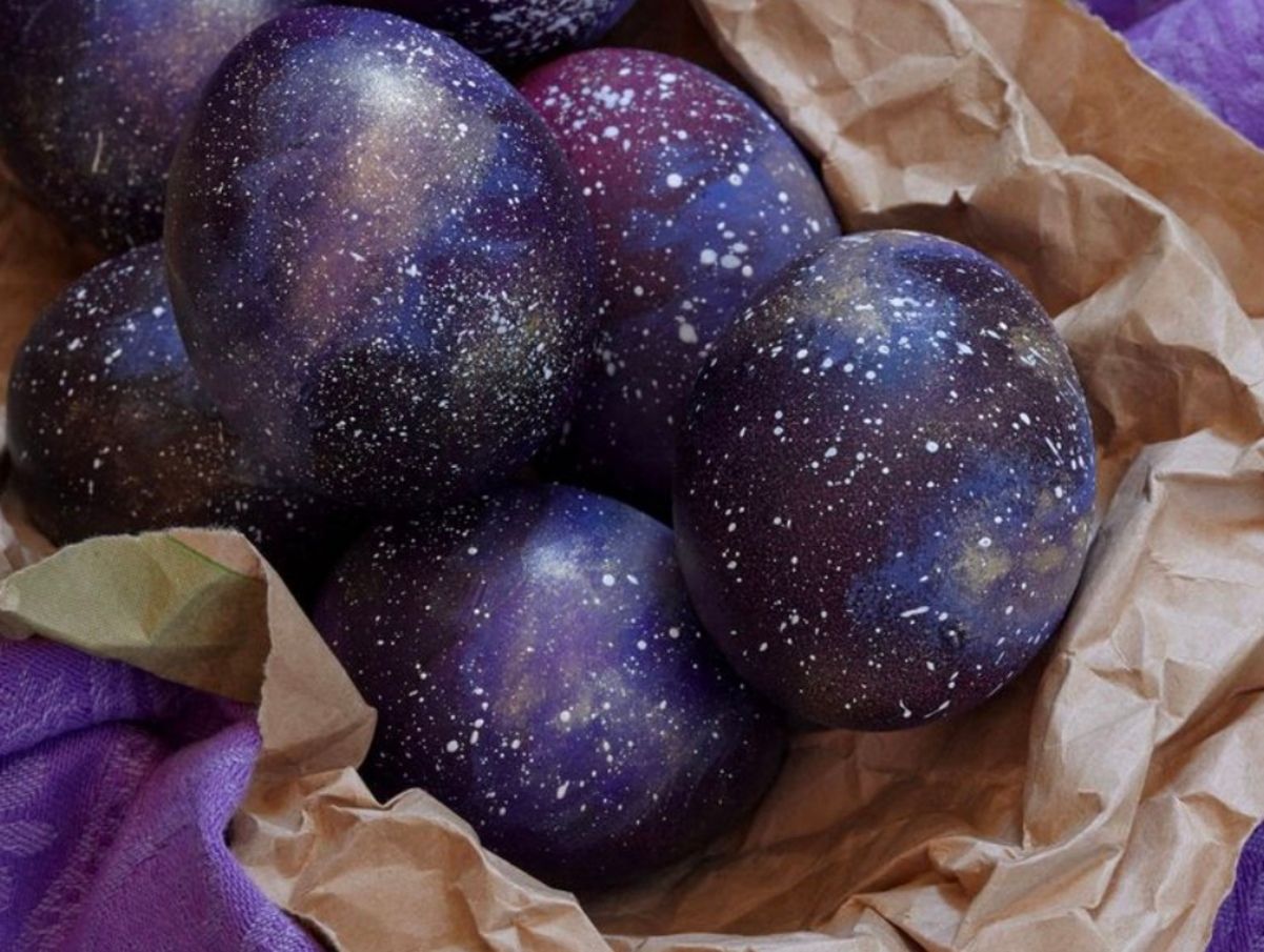 Как сделать космические яйца-крашенки к Пасхе Как сделать космические яйца-крашенки к Пасхе