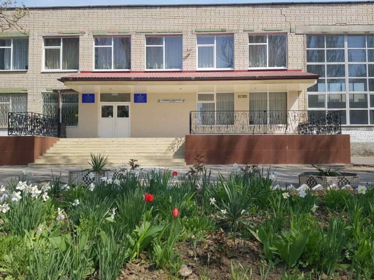 Закриття шкіл в Україні - на Херсонщині може зникнути третина закладів освіти Закриття шкіл в Україні - на Херсонщині може зникнути третина закладів освіти