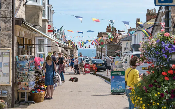 Нерухомість Село Британія Нерухомість Село Британія