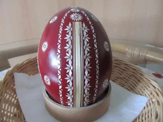Декорирование писанки соломкой Декорирование писанки соломкой