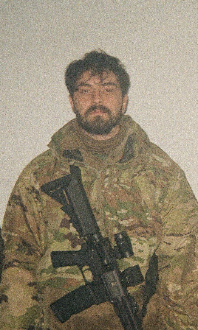 Максим Алві