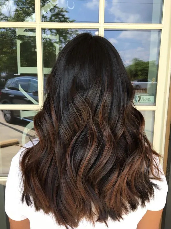 Красивые оттенки волос 2025 года Красивые оттенки волос 2025 года