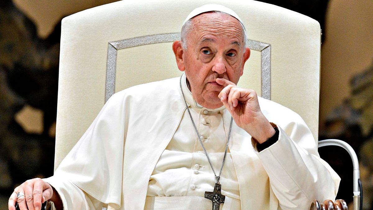 Папа Римский восстанавливается после болезни Папа Римский восстанавливается после болезни