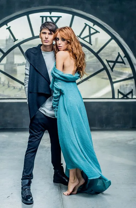 Надя Дорофєєва у складі дуету Время и Стекло Надя Дорофєєва у складі дуету Время и Стекло