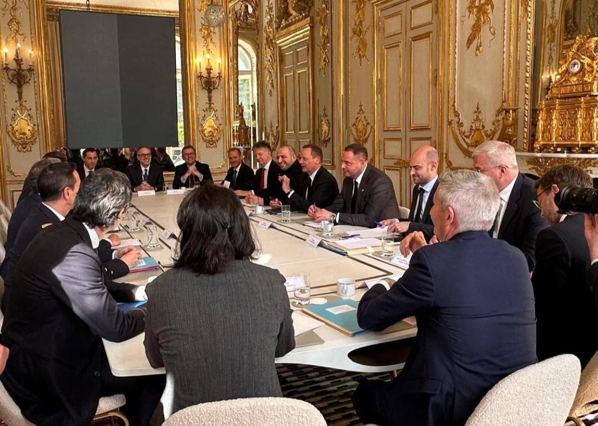 Українська делегація з партнерами у Парижі Українська делегація з партнерами у Парижі