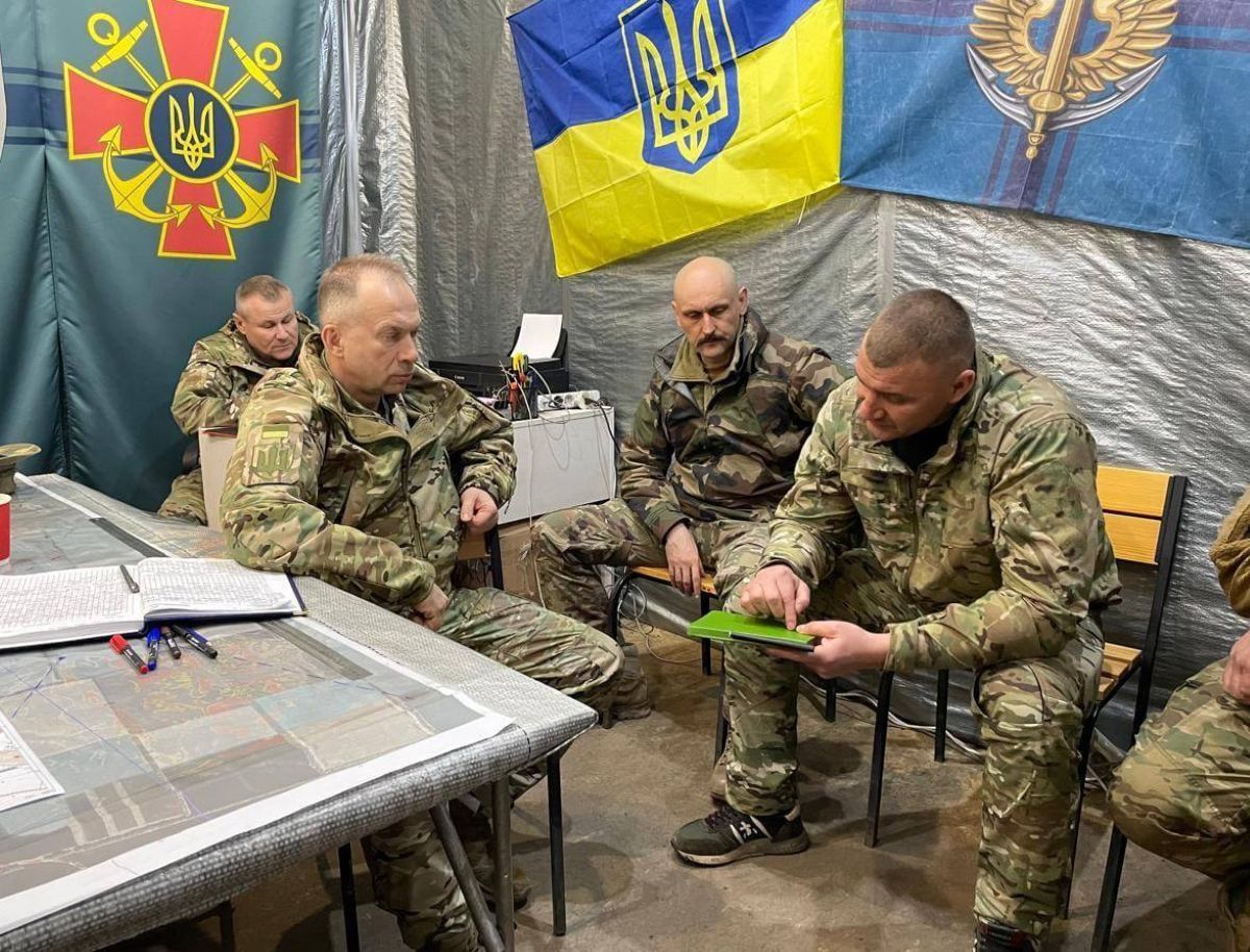 Протягом 3 діб Сирський побував фактично у всіх бригадах ОТУ Донецьк - 24 Канал Протягом 3 діб Сирський побував фактично у всіх бригадах ОТУ Донецьк - 24 Канал