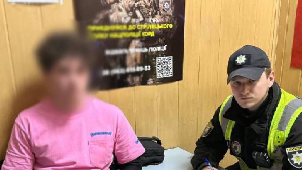 В Киеве группа молодчиков каталась на лимузине под российские песни В Киеве группа молодчиков каталась на лимузине под российские песни