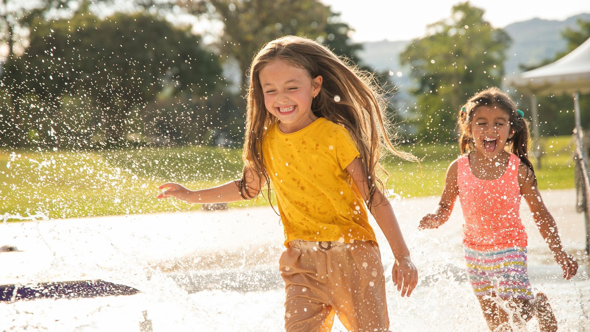 Великодні традиції України: для чого обливатися водою на Поливаний понеділок - lifestyle 24 Великодні традиції України: для чого обливатися водою на Поливаний понеділок - lifestyle 24