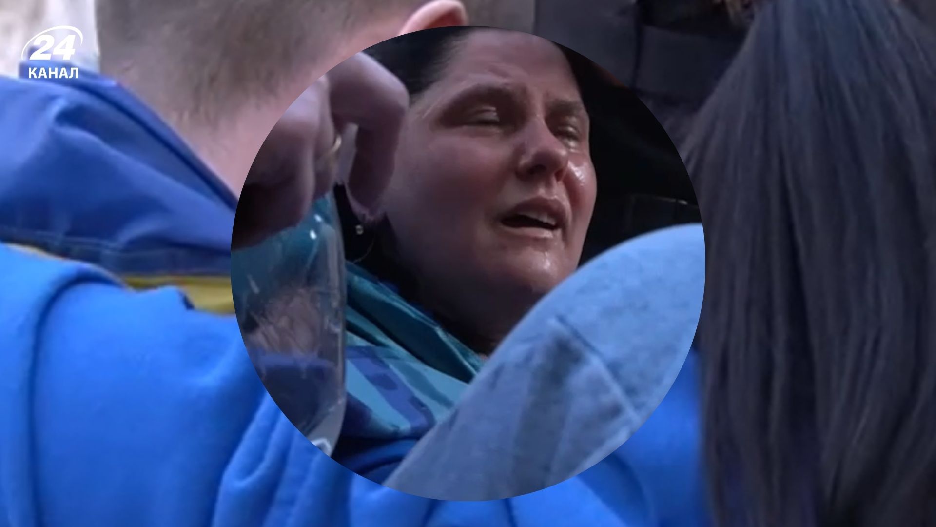 Матір і син нарешті зустрілися після понад 2 років розлуки Матір і син нарешті зустрілися після понад 2 років розлуки