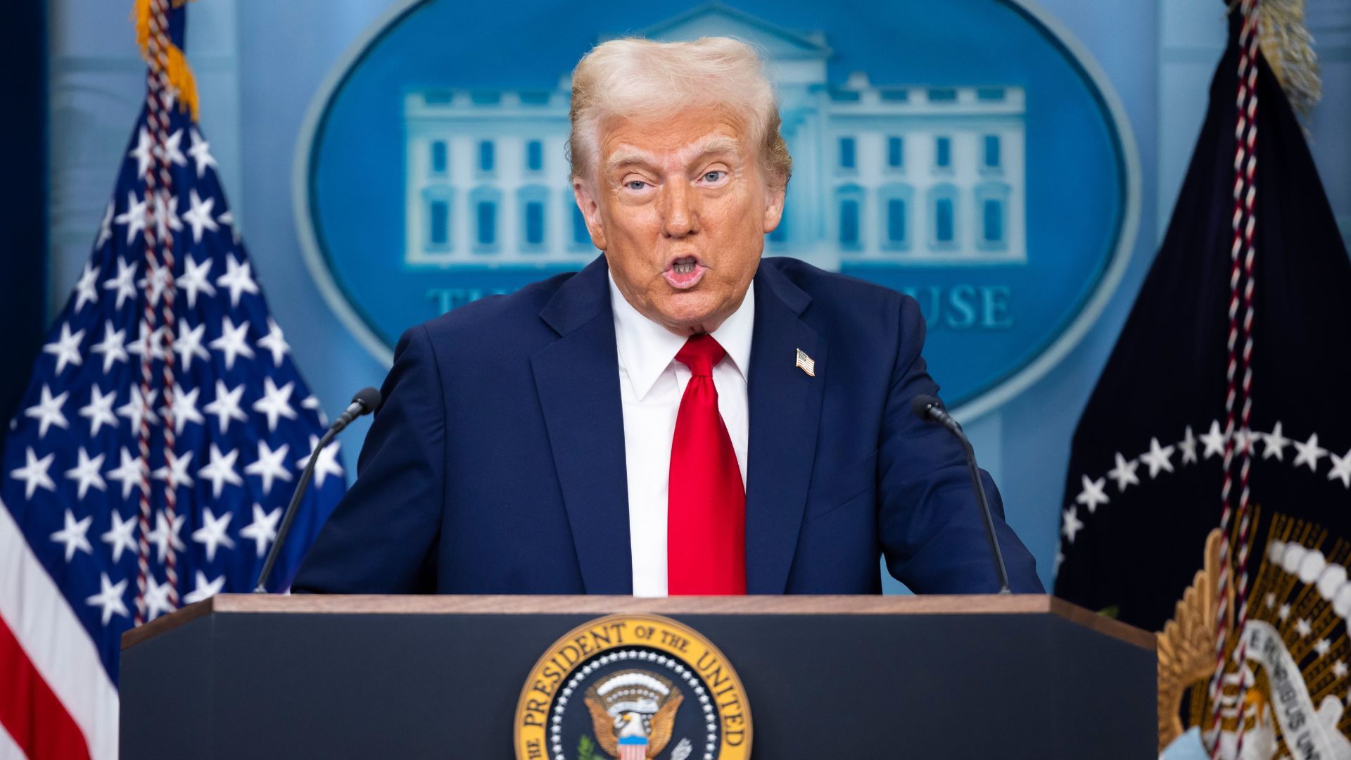 Трампа назвали королевским деспотом Трампа назвали королевским деспотом