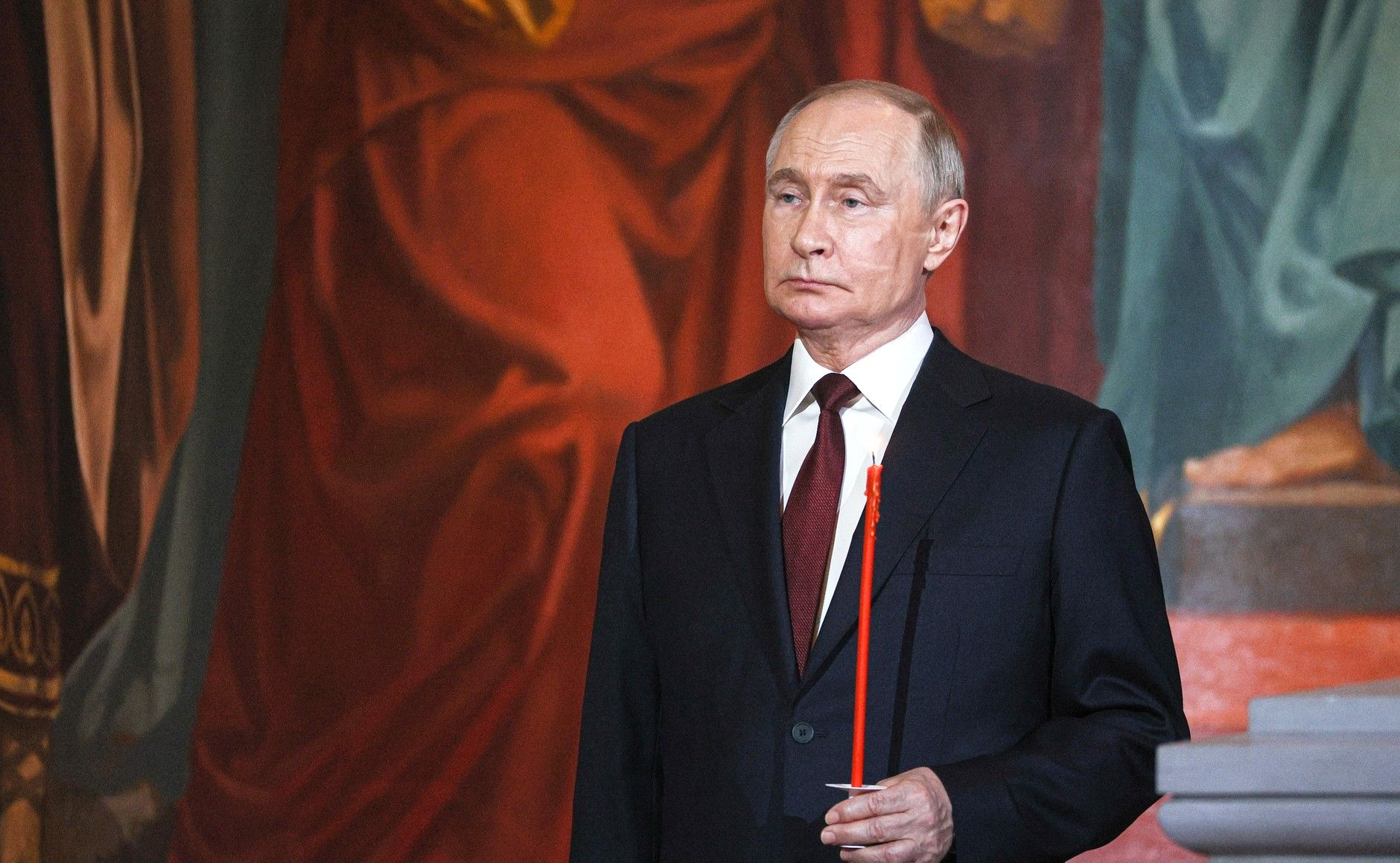 Російський диктатор Владімір Путін у церкві Російський диктатор Владімір Путін у церкві