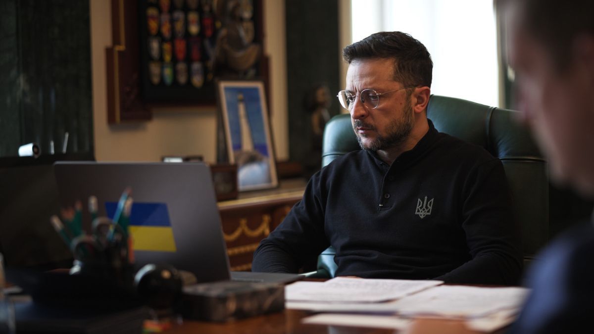 Зеленский анонсировал встречу в Лондоне Зеленский анонсировал встречу в Лондоне