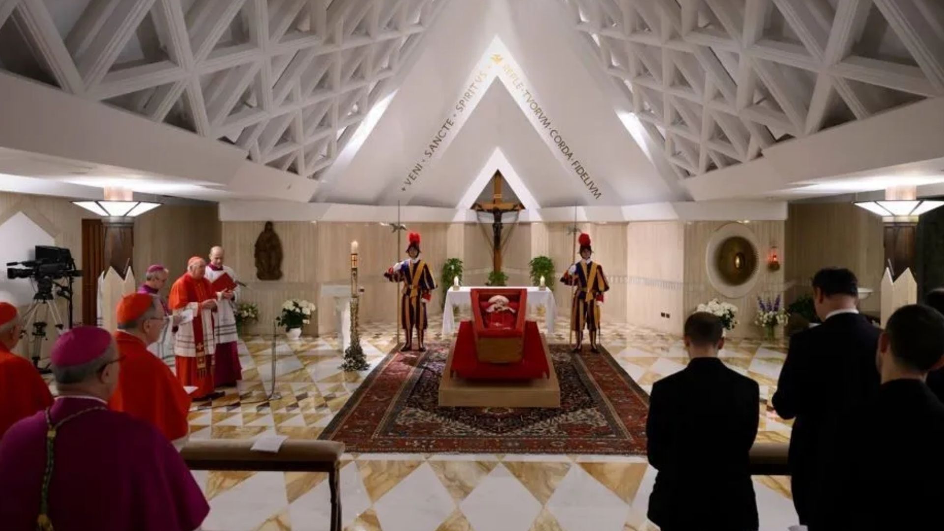 На могилі Папи Франциска напишуть лише одне слово - 24 Канал На могилі Папи Франциска напишуть лише одне слово - 24 Канал