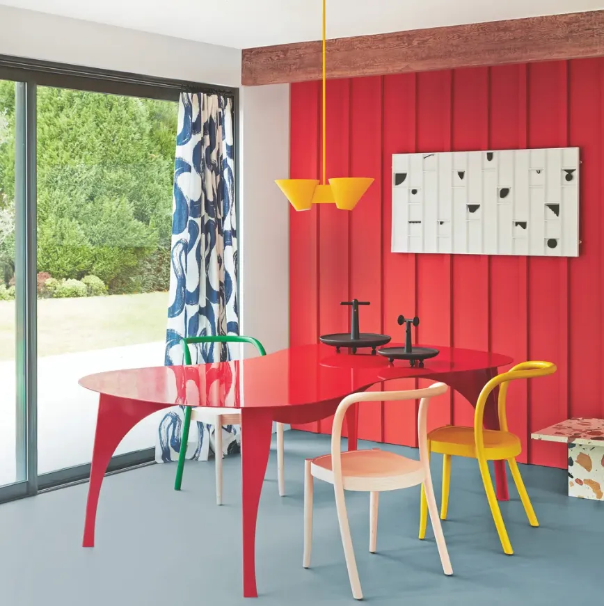 червоний не поєднується з чорничним червоний не поєднується з чорничним