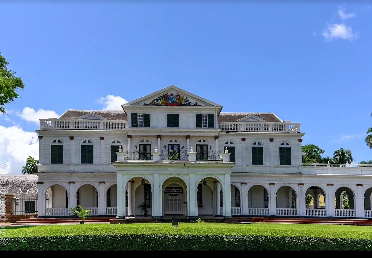 Здание правительства в Суринаме Здание правительства в Суринаме