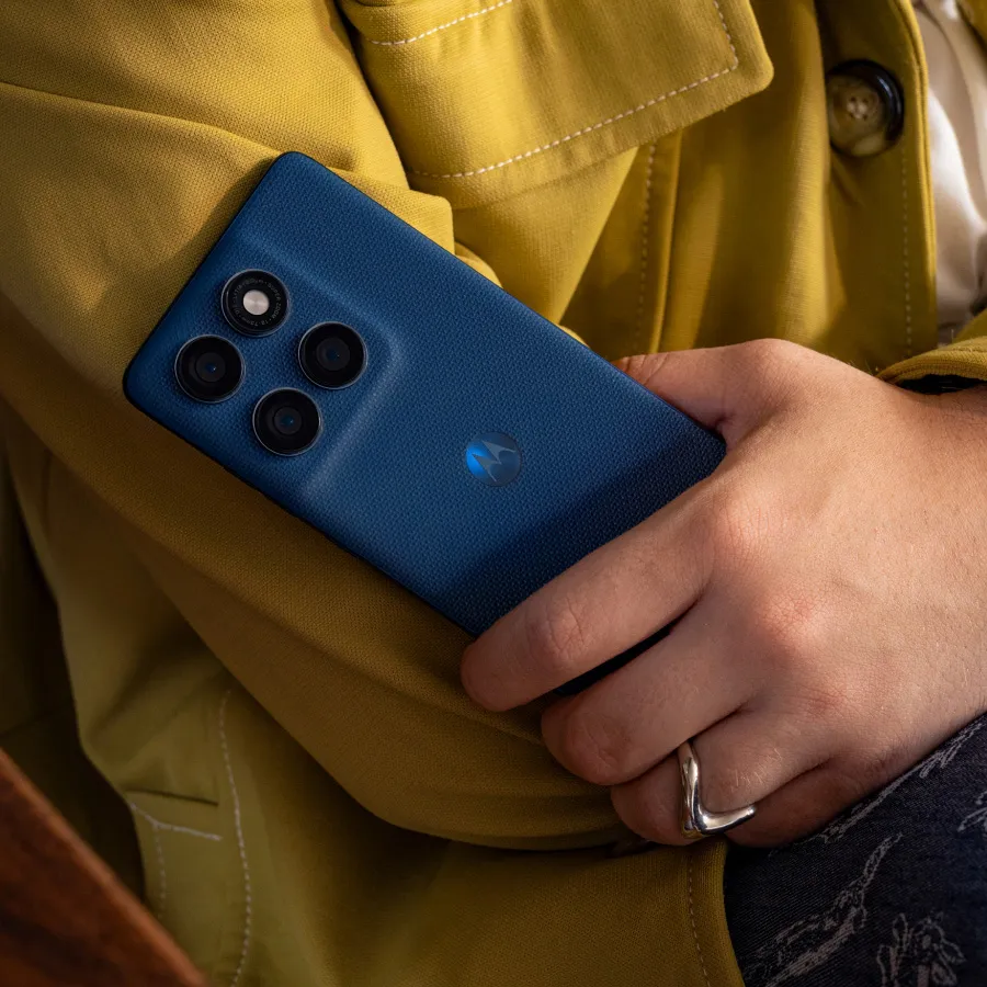 Edge 60 Pro Edge 60 Pro