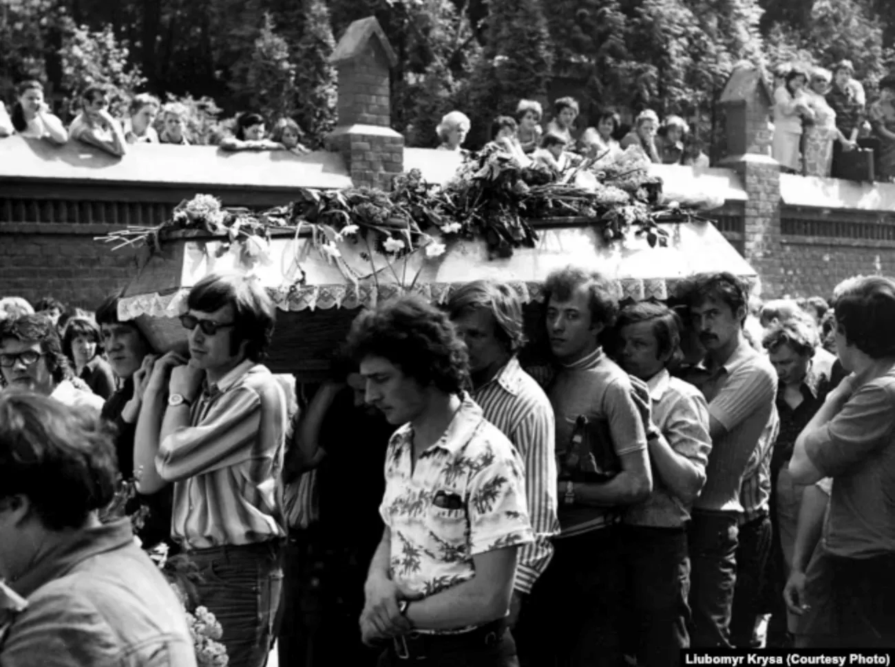 Похорон Володимира Івасюка Похорон Володимира Івасюка