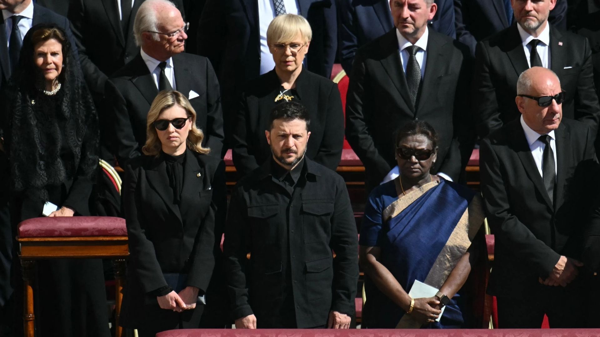 Зеленский приехал на прощание с Папой Франциском - почему это важно - 24 Канал Зеленский приехал на прощание с Папой Франциском - почему это важно - 24 Канал