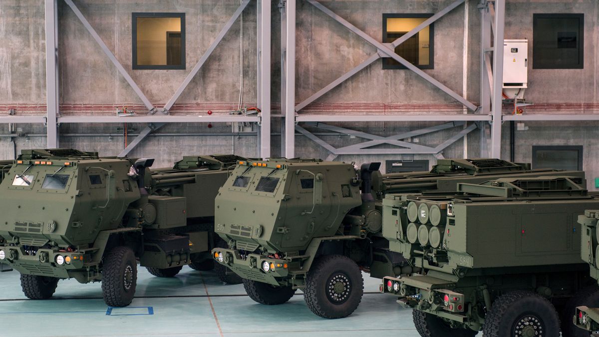 Україні потрібна зброя Україні потрібна зброя