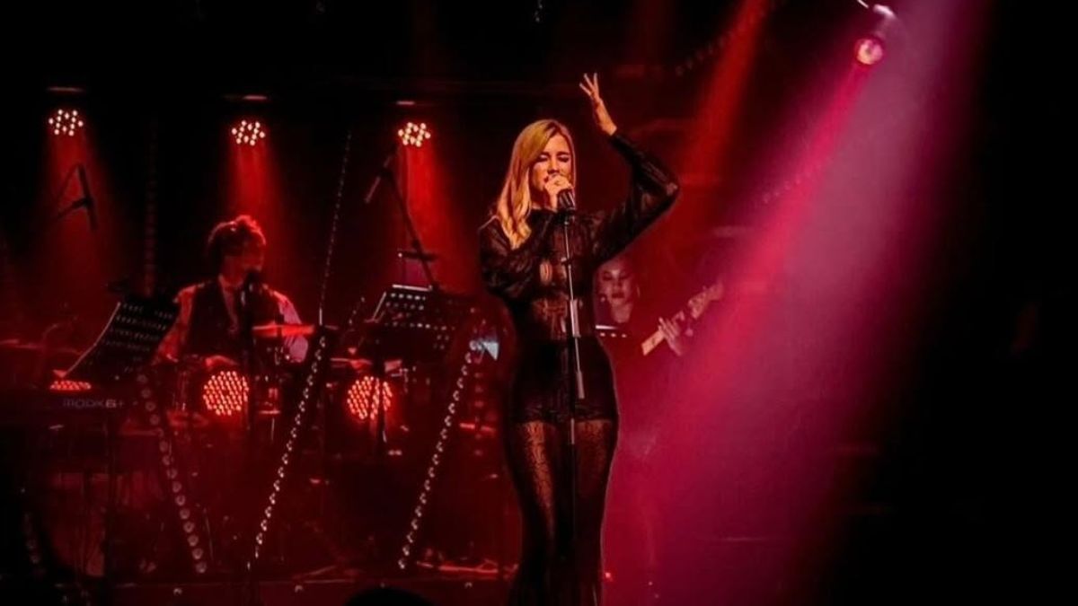 Ексучасниця гурту "ВІА Гра" повідомила про загибель батька - Show24 Ексучасниця гурту "ВІА Гра" повідомила про загибель батька - Show24