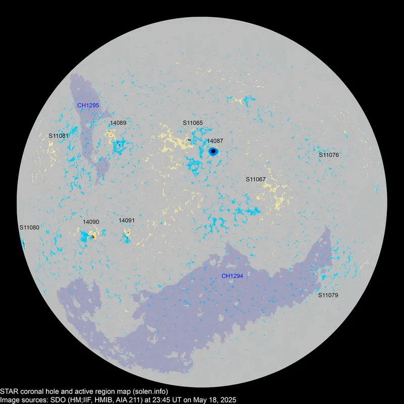 Карта сонячних плям і корональних дір станом на 19 травня 2025 року Карта сонячних плям і корональних дір станом на 19 травня 2025 року