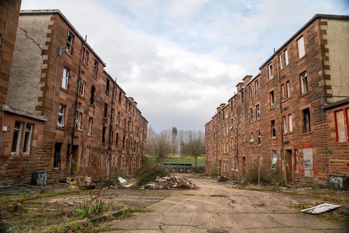 В Шотландии снесут комплекс, который сравнивают с Чернобылем В Шотландии снесут комплекс, который сравнивают с Чернобылем