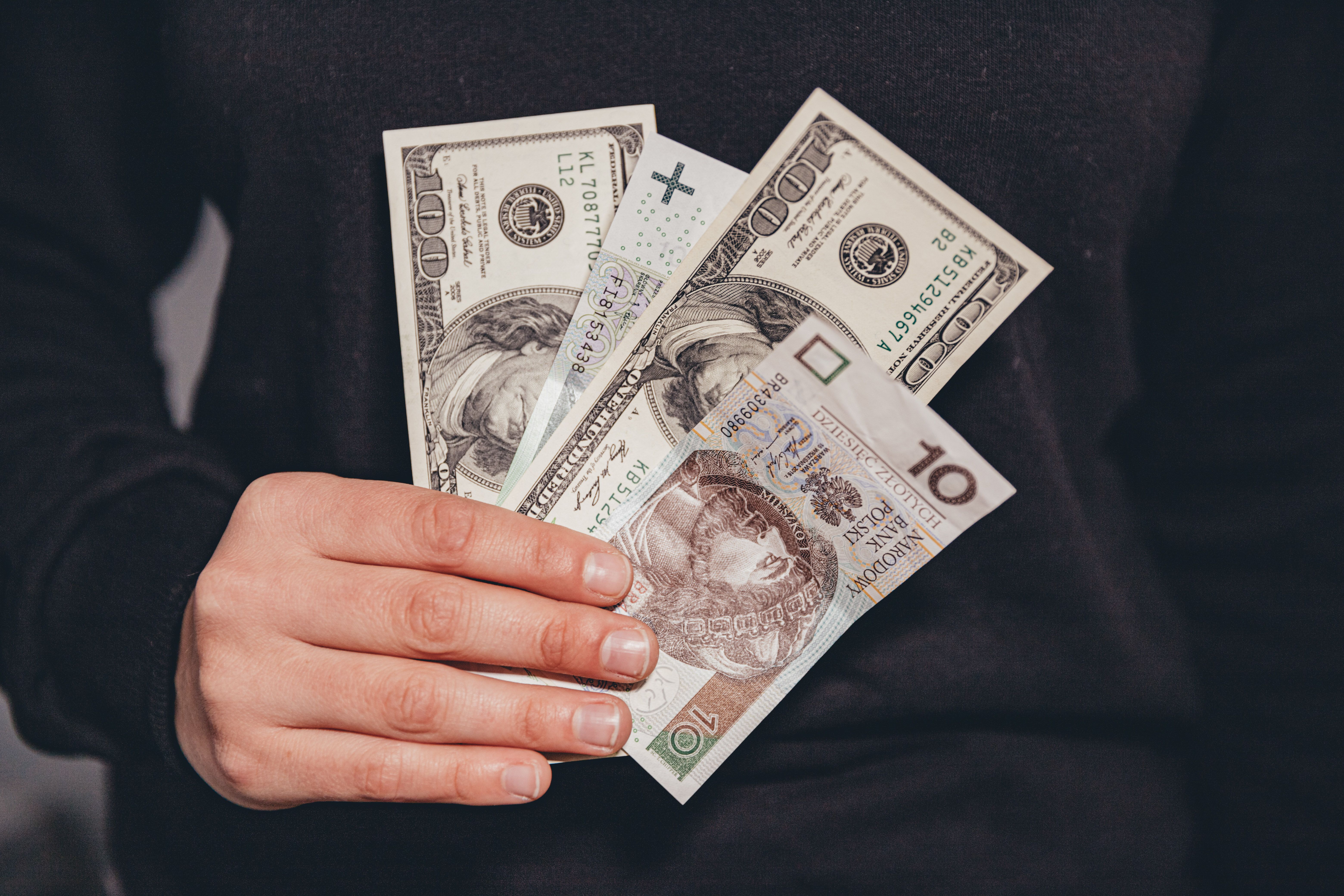 Чи падатиме курс долара й надалі Чи падатиме курс долара й надалі