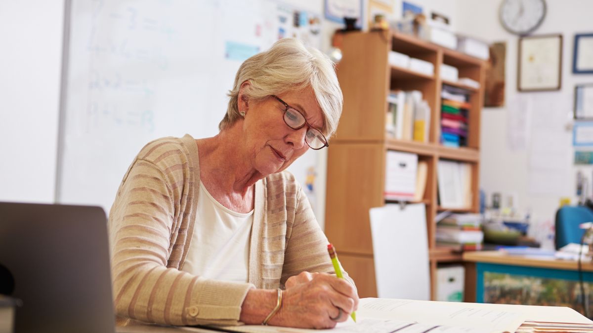 10 пенсий учителям 10 пенсий учителям