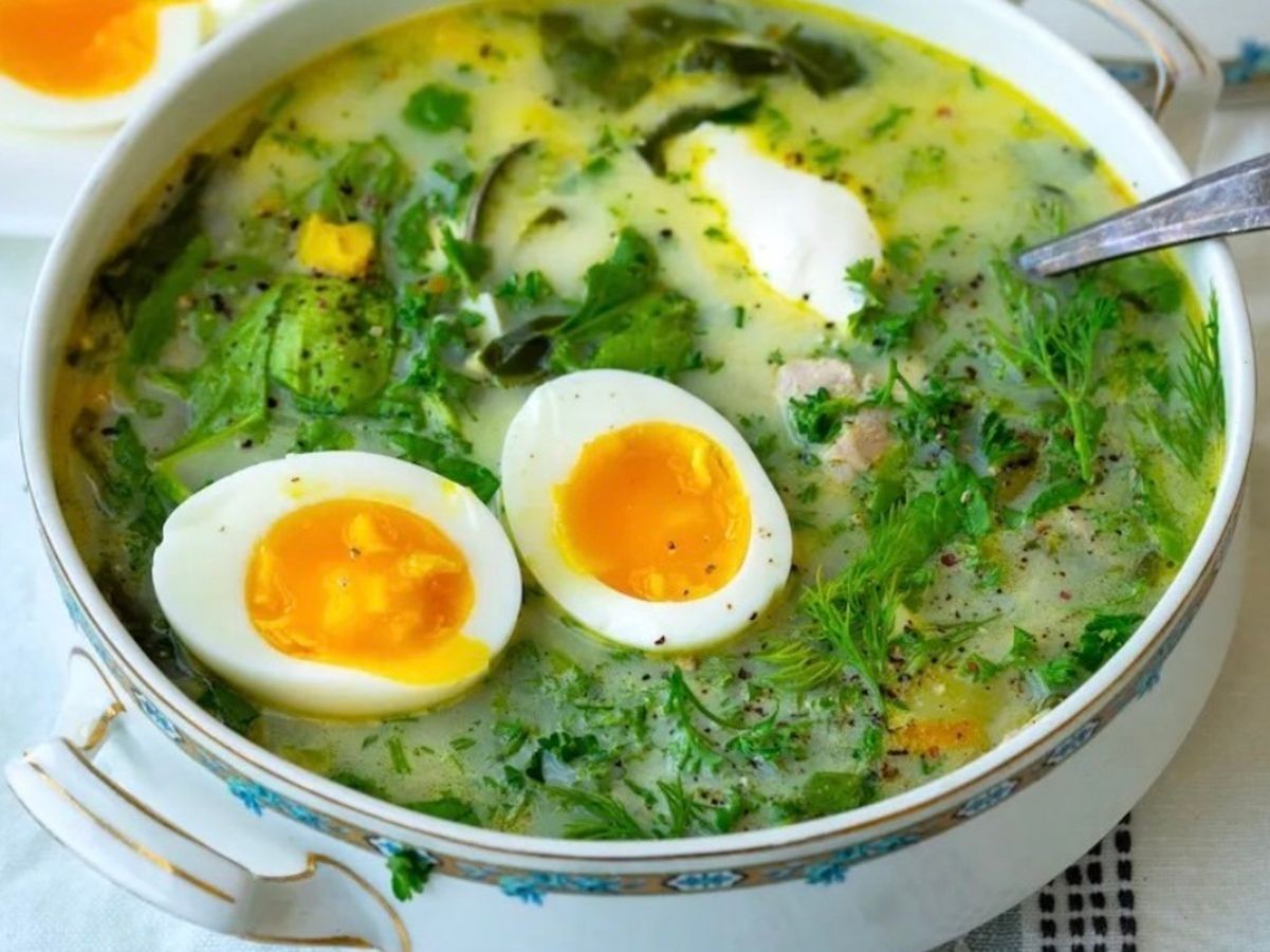 Зелений борщ із щавлем Зелений борщ із щавлем