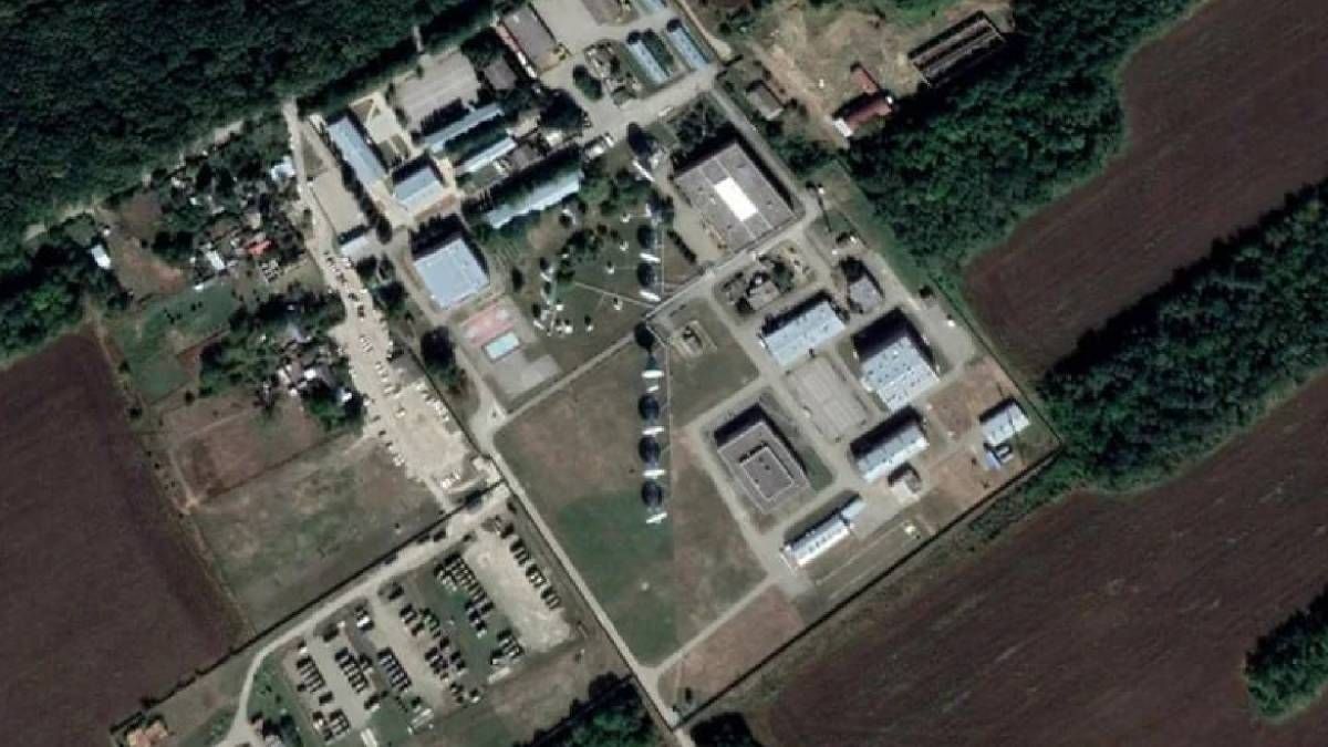 Дроны долетели до воинской части космической разведки России Дроны долетели до воинской части космической разведки России