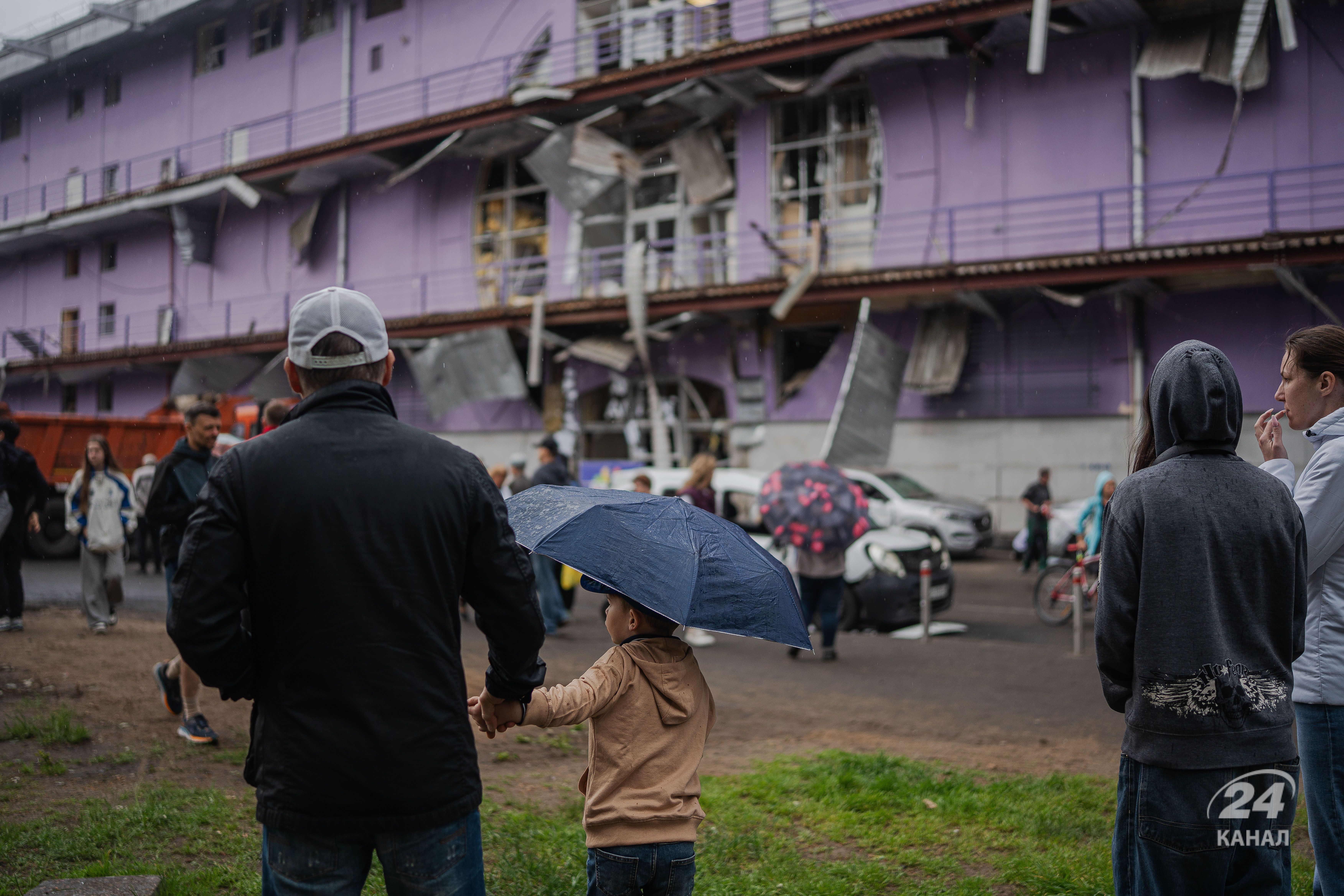 Росіяни вдарили по ТРЦ Росіяни вдарили по ТРЦ