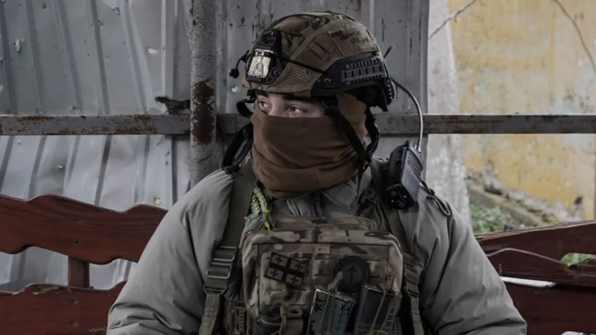 Военный объяснил, какое значение имеет звание Героя Украины