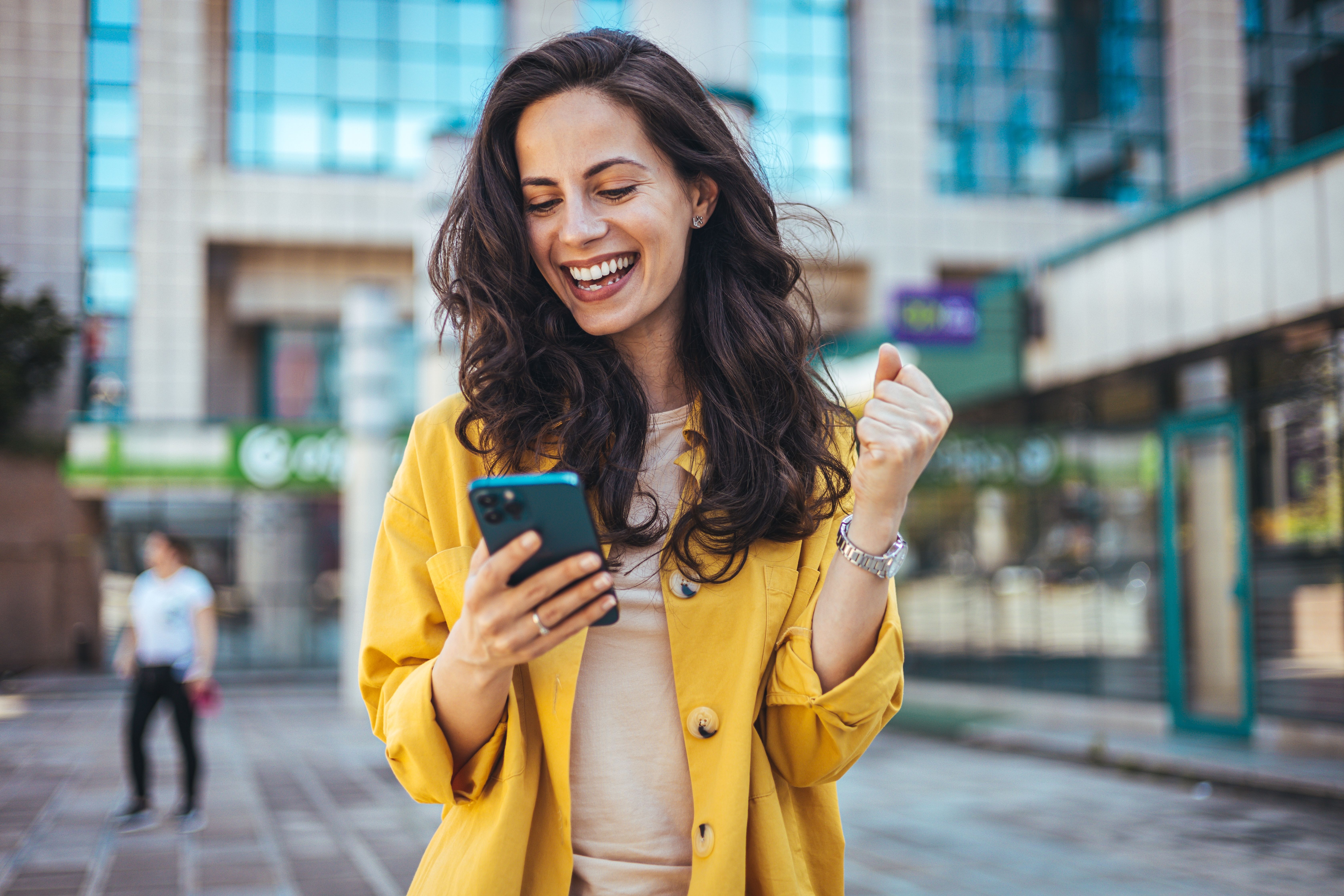 Київстар збільшує свій внесок у фінансову розбудову України Київстар збільшує свій внесок у фінансову розбудову України