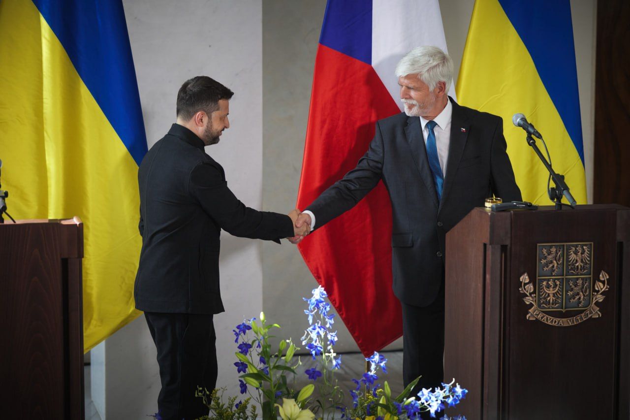 У Чехії навчатимуть українських пілотів літати на F-16 та L-39 У Чехії навчатимуть українських пілотів літати на F-16 та L-39