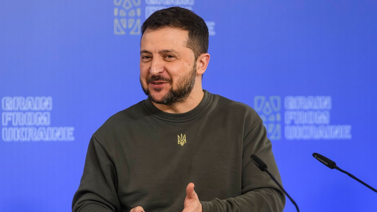 Зеленського помітили в центрі Києва Зеленського помітили в центрі Києва