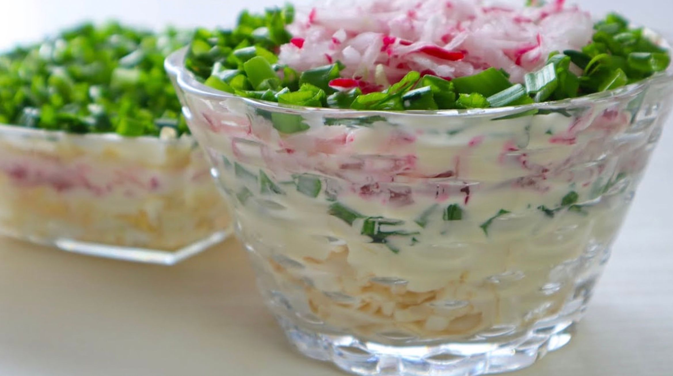 Салат с редиской, ветчиной и сыром Салат с редиской, ветчиной и сыром