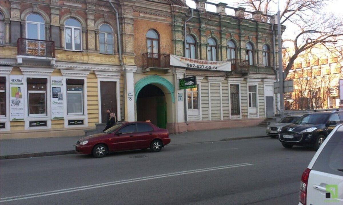 В центре Днепра продают необычную 7-комнатную квартиру В центре Днепра продают необычную 7-комнатную квартиру