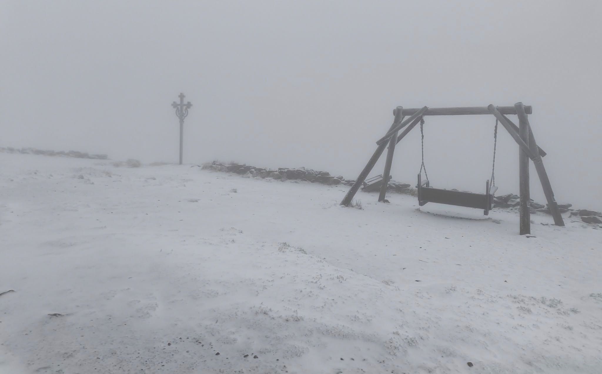 У Карпатах випав сніг У Карпатах випав сніг