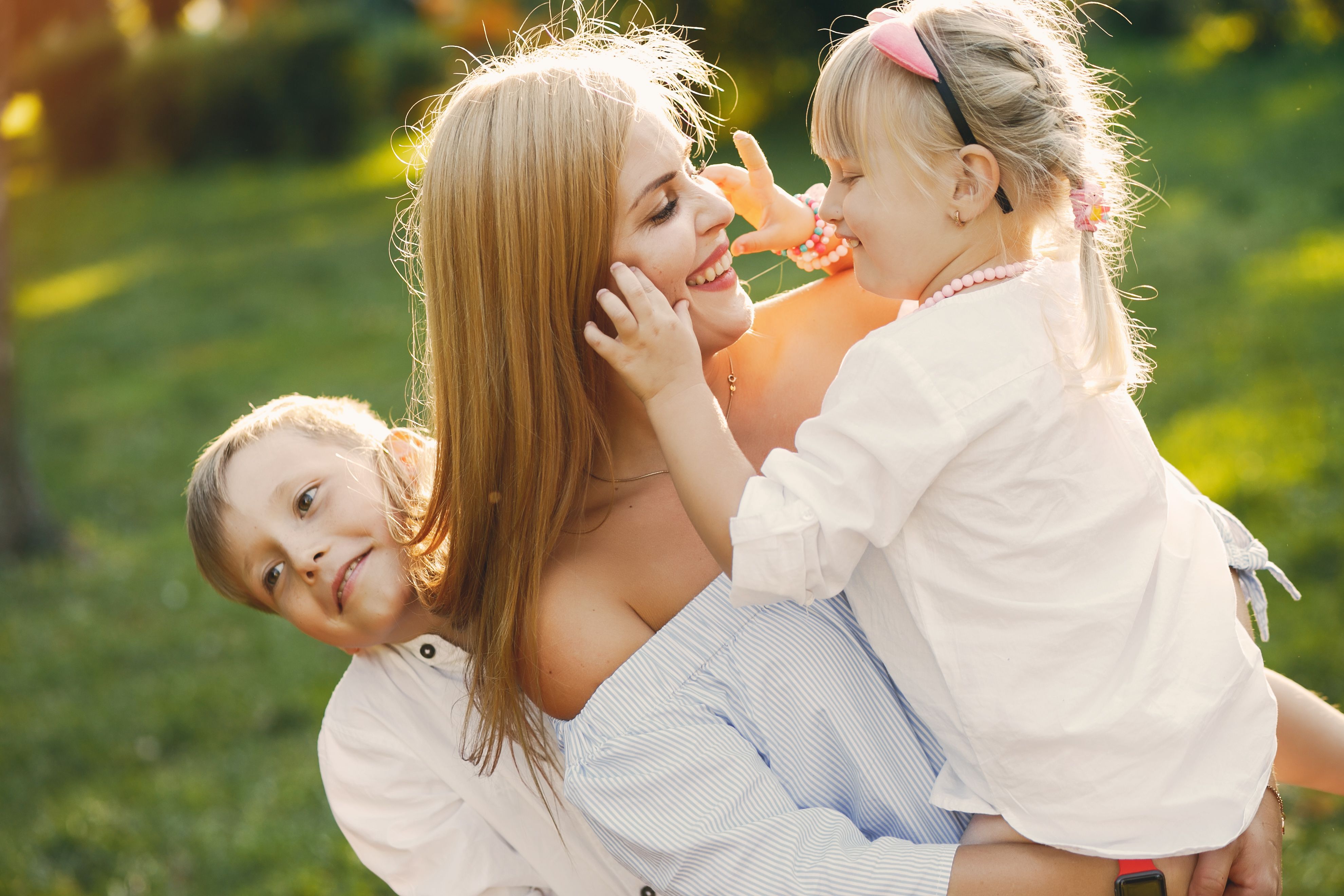 З Днем матері! З Днем матері!