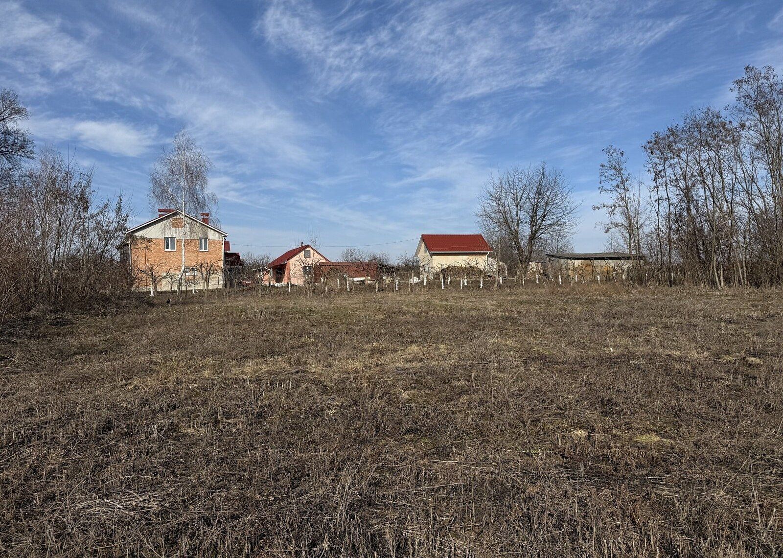 Чия земля під будинком Чия земля під будинком