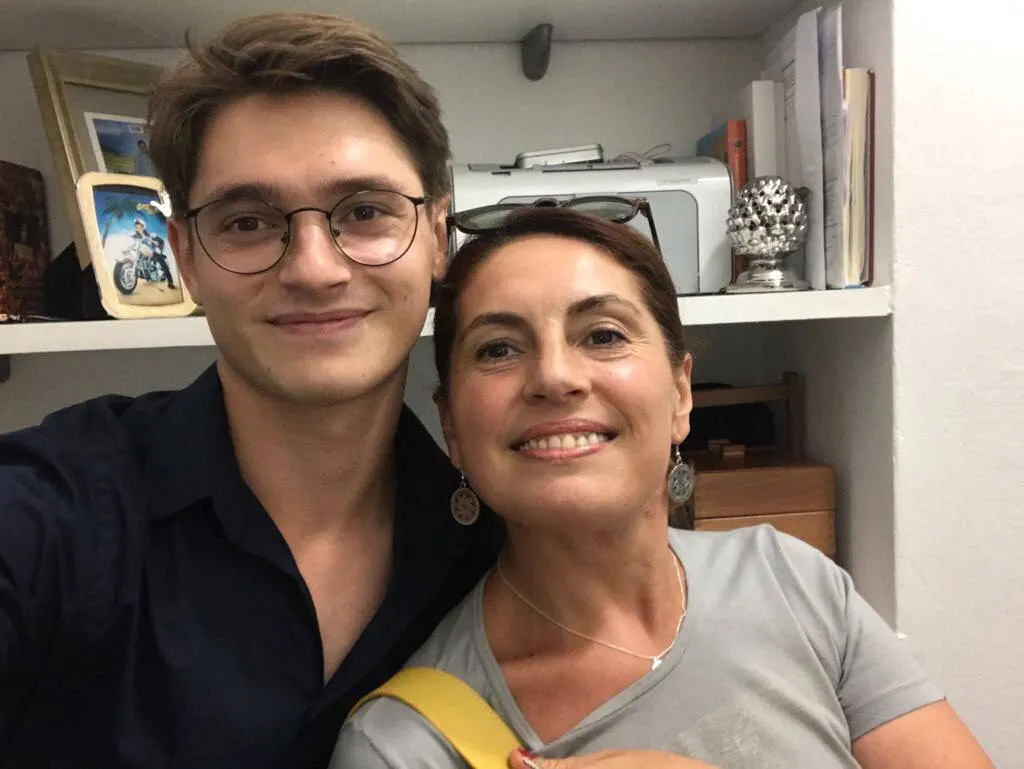 Євген Лісничий з мамою Євген Лісничий з мамою