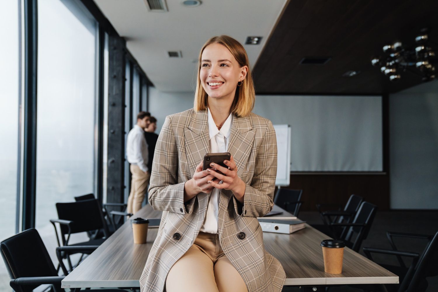 Хто платить податки - працівник чи роботодавець Хто платить податки - працівник чи роботодавець