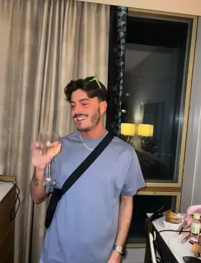 Чоловіка звільнили через історію його браузера Чоловіка звільнили через історію його браузера