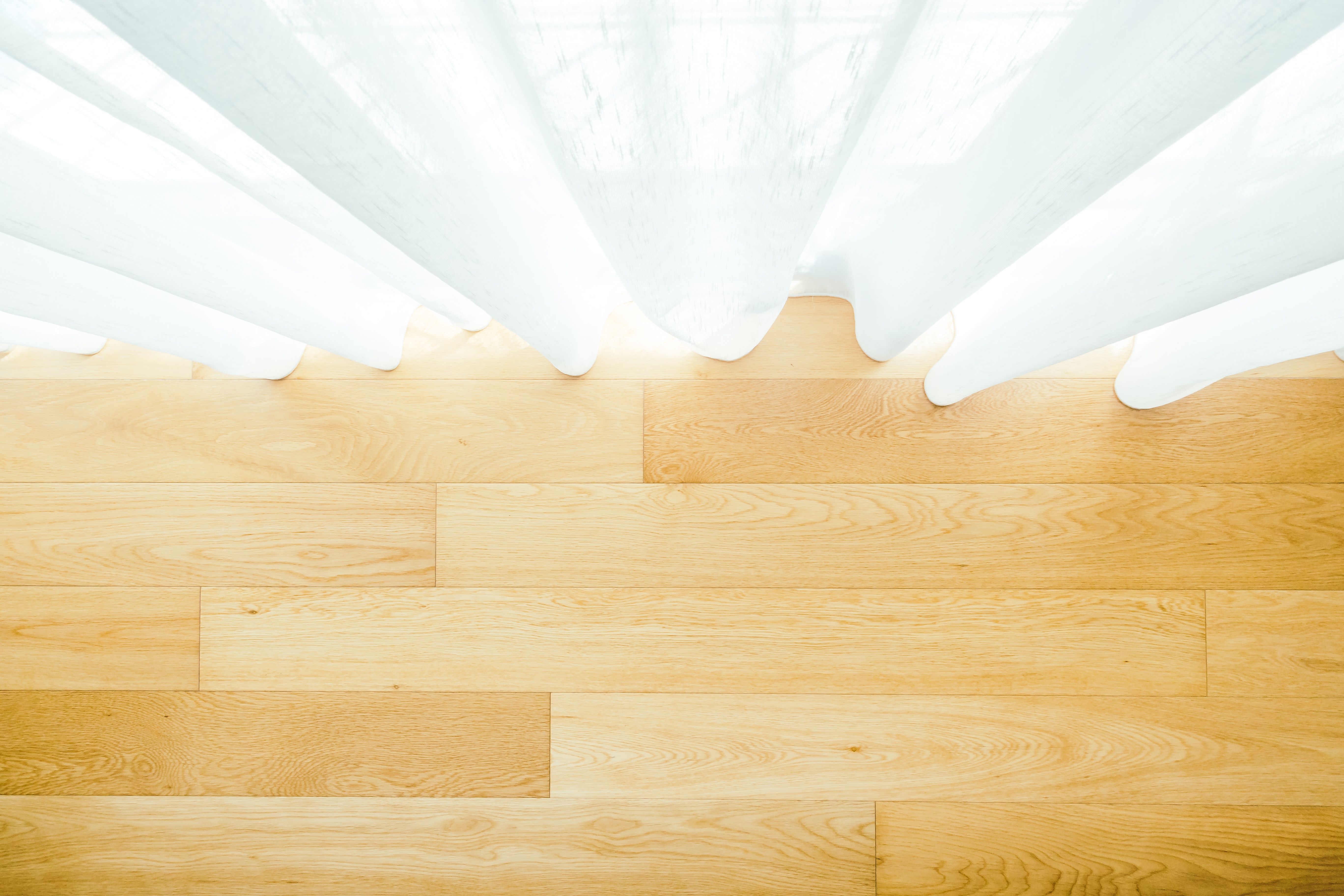 Паркет стоит очищать быстро