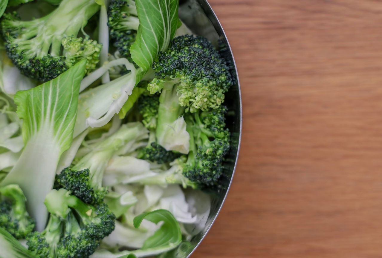 Легкий салат из брокколи Легкий салат из брокколи