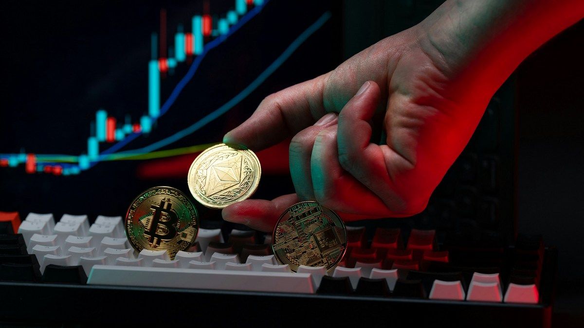 Основатель криптовалюты инсценировал самоубийство, заработал миллионы на фейковой смерти Основатель криптовалюты инсценировал самоубийство, заработал миллионы на фейковой смерти