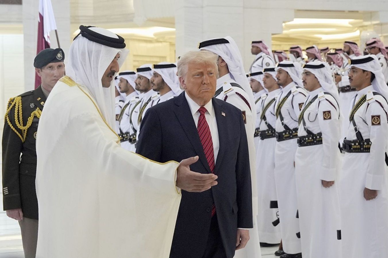 В Катаре Трампа встречали с роскошью В Катаре Трампа встречали с роскошью
