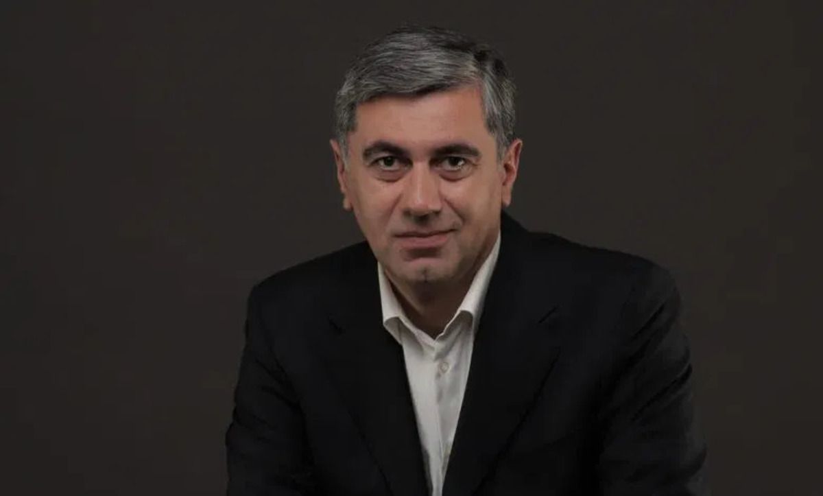 Ексміністра оборони Грузії взяли під варту Ексміністра оборони Грузії взяли під варту