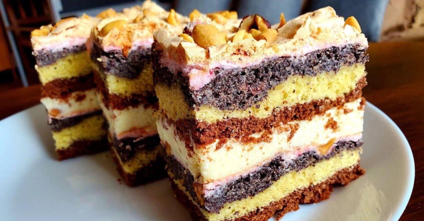 Неповторний пляцок "Вишиванка" Неповторний пляцок "Вишиванка"